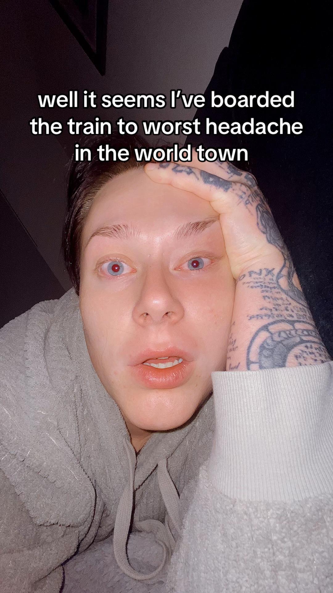 @knoxthefoxx