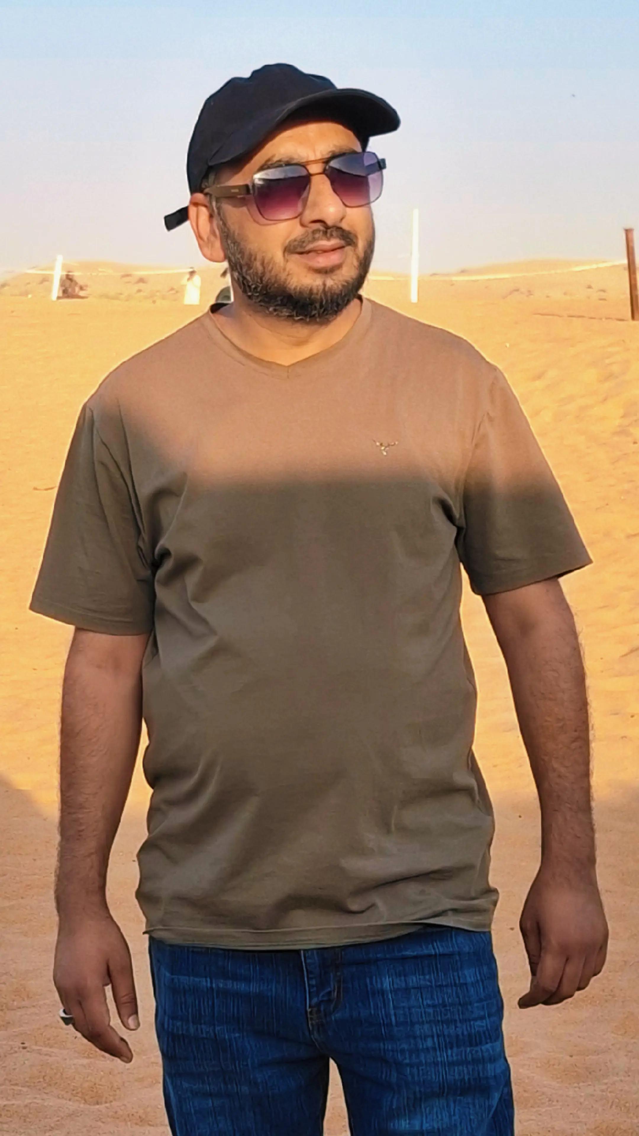 @🇵🇰 Naveed Pardesi 🇦🇪