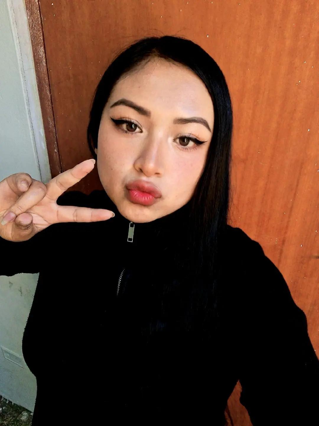 @B𝓔ℓє𝓝 🦋