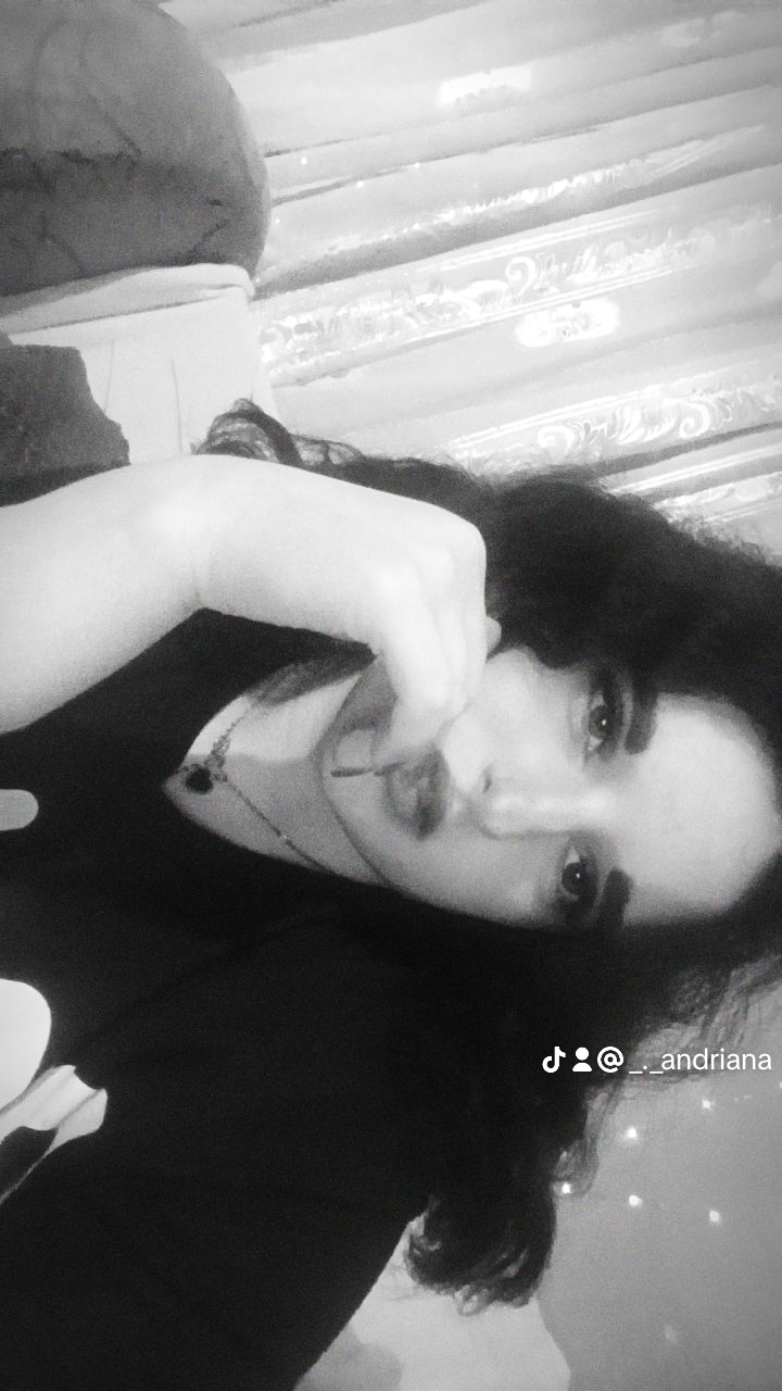 @🖤