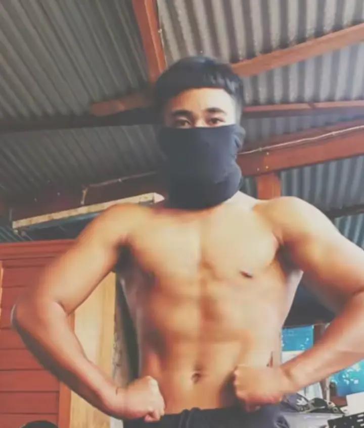 @.....