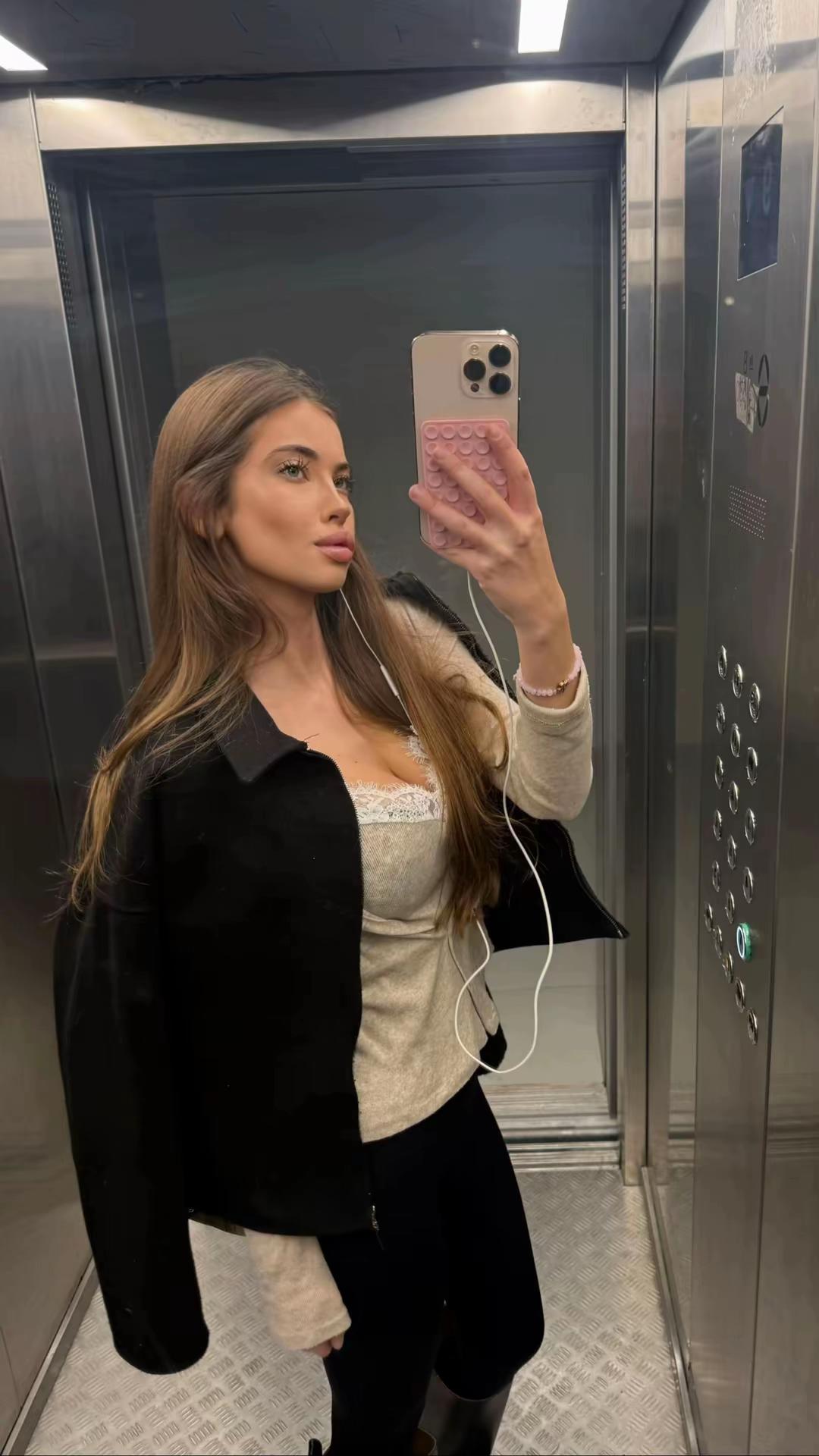 @Ellina