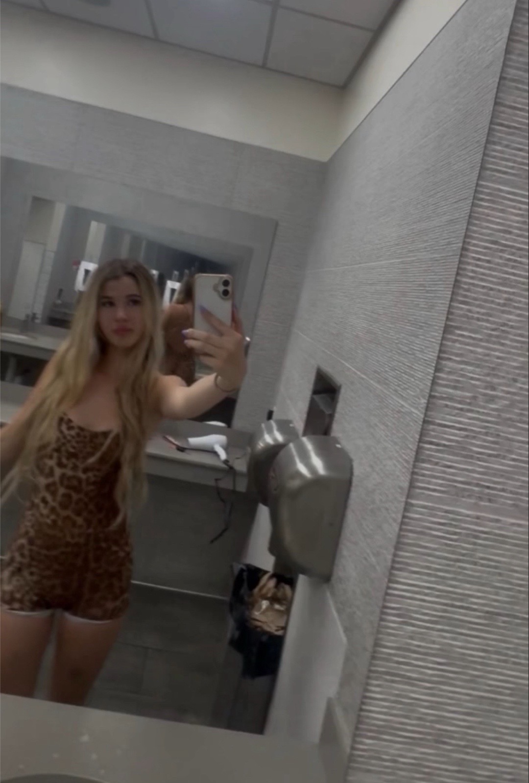 @nadia