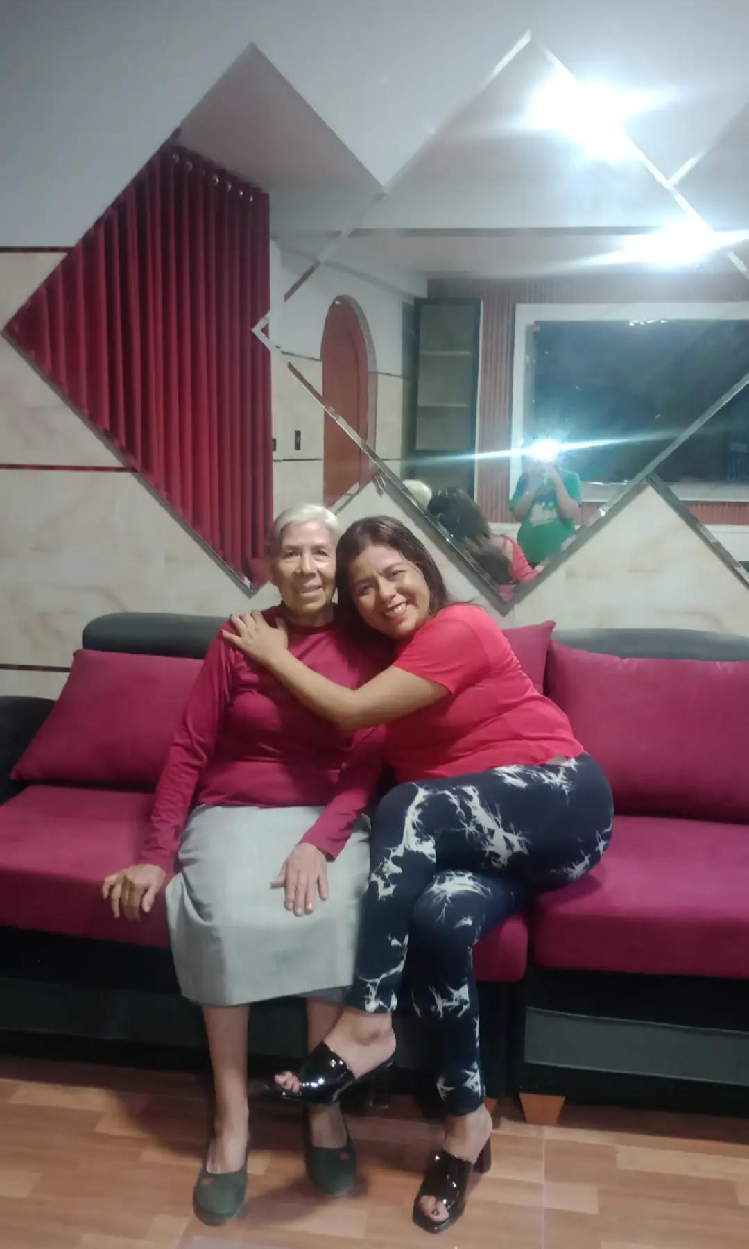 @CARMEN ROSA LEONCITA SOLTERITA