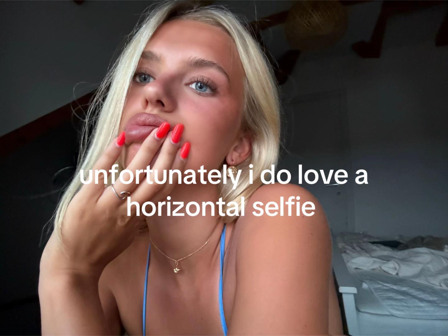 @stellbellbluee