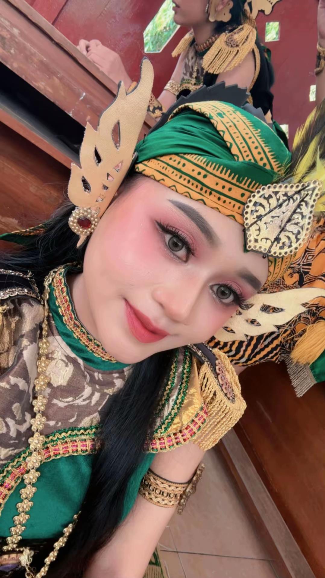 @Ara Tiara