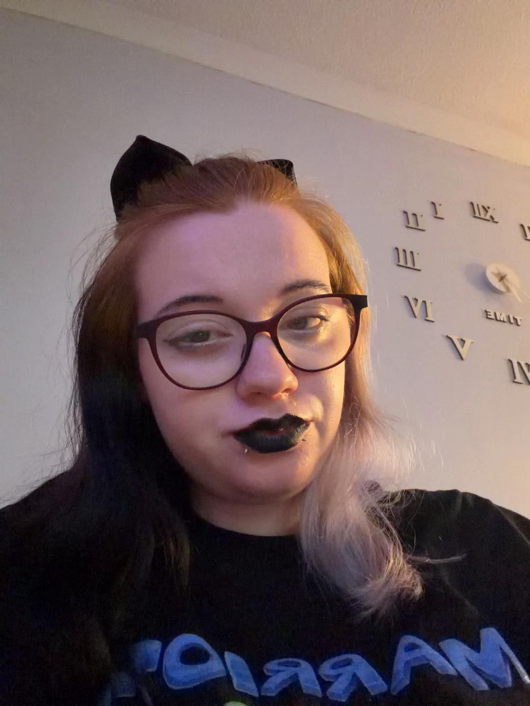 @owogirlie