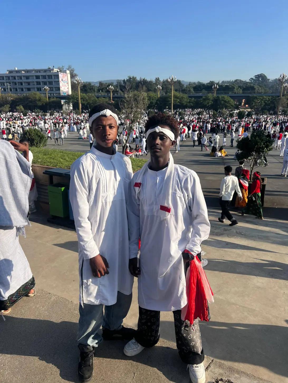 @dawit🇨🇦🇱🇷✝️🎧
