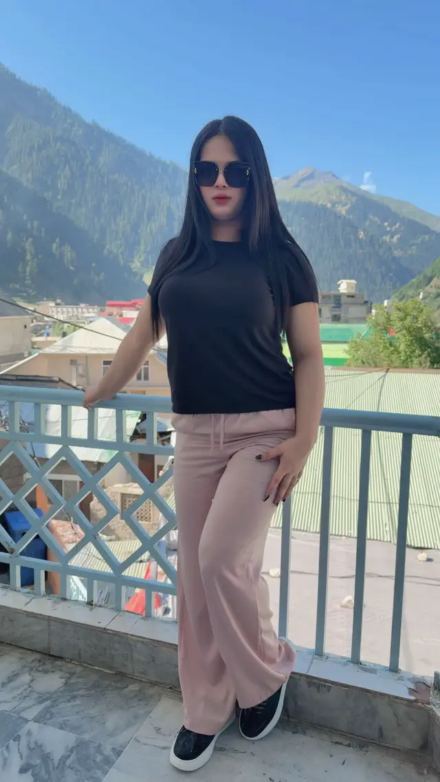 @alyzamughal_4