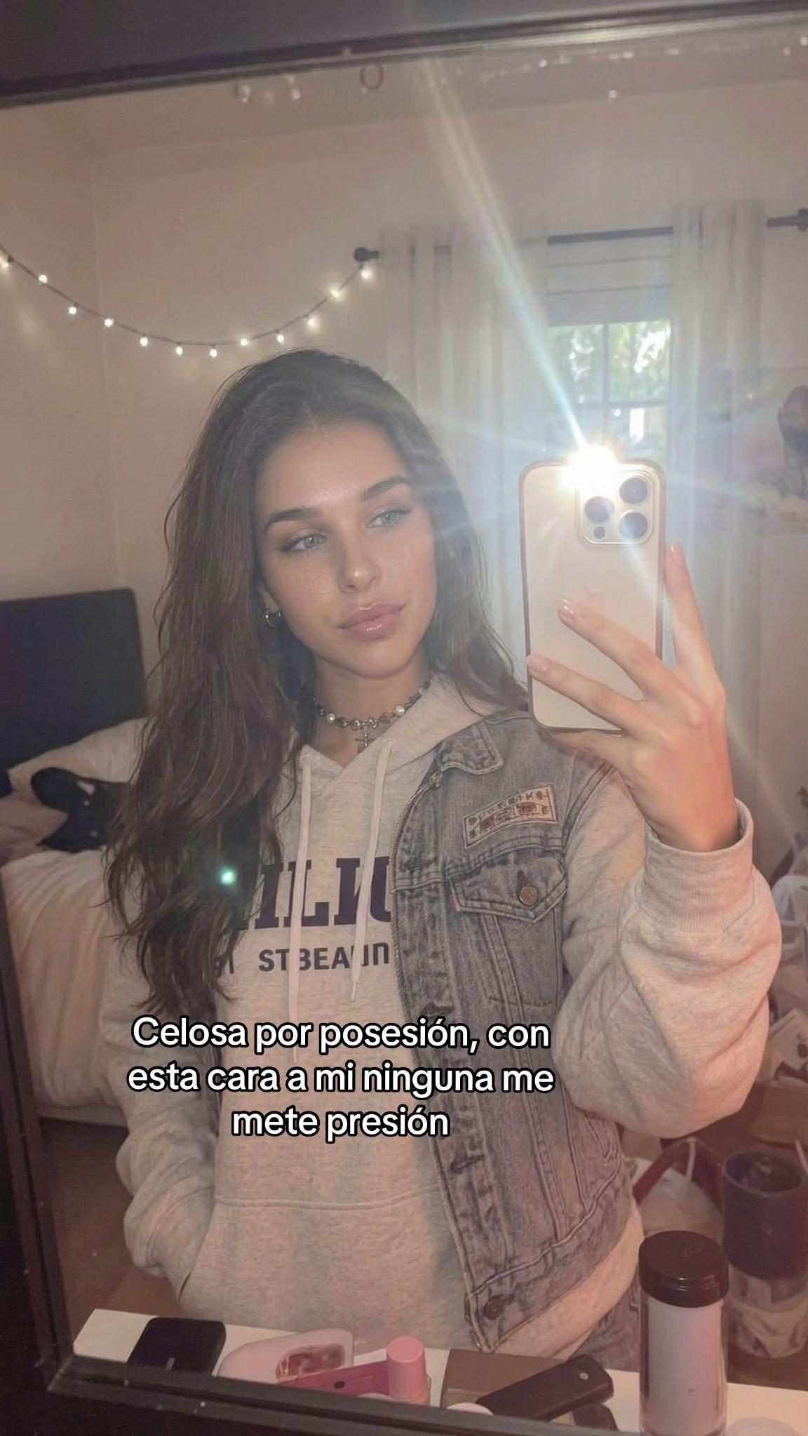 @Sof&iacute;a Hart