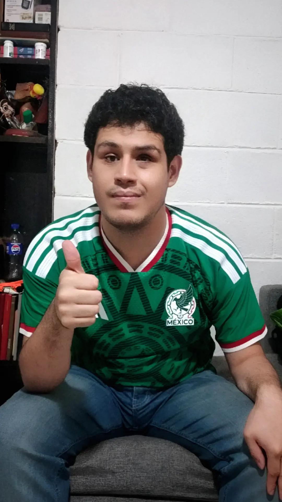 @AXEL LEÓN