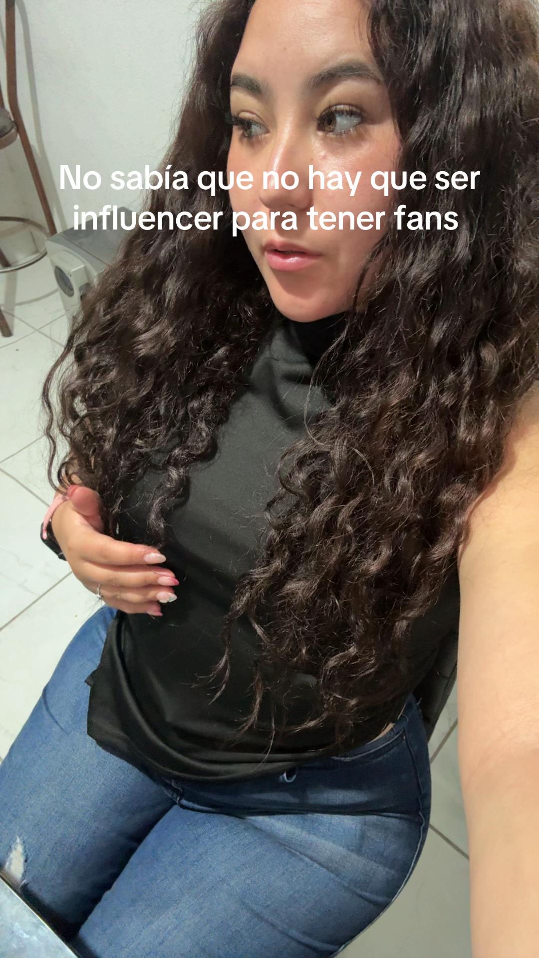 @AlexandraDeLuna_