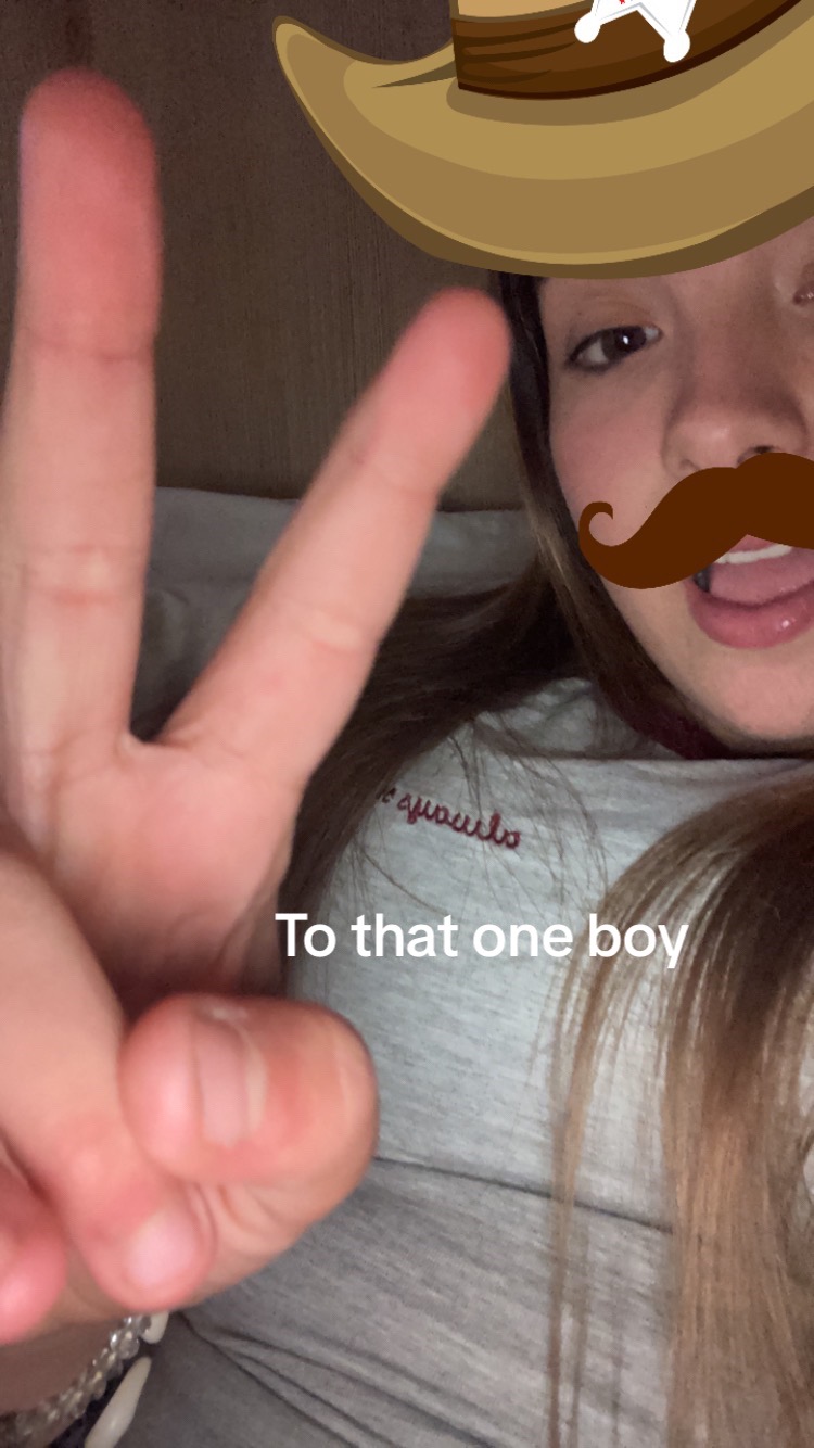 @saramaewhite03