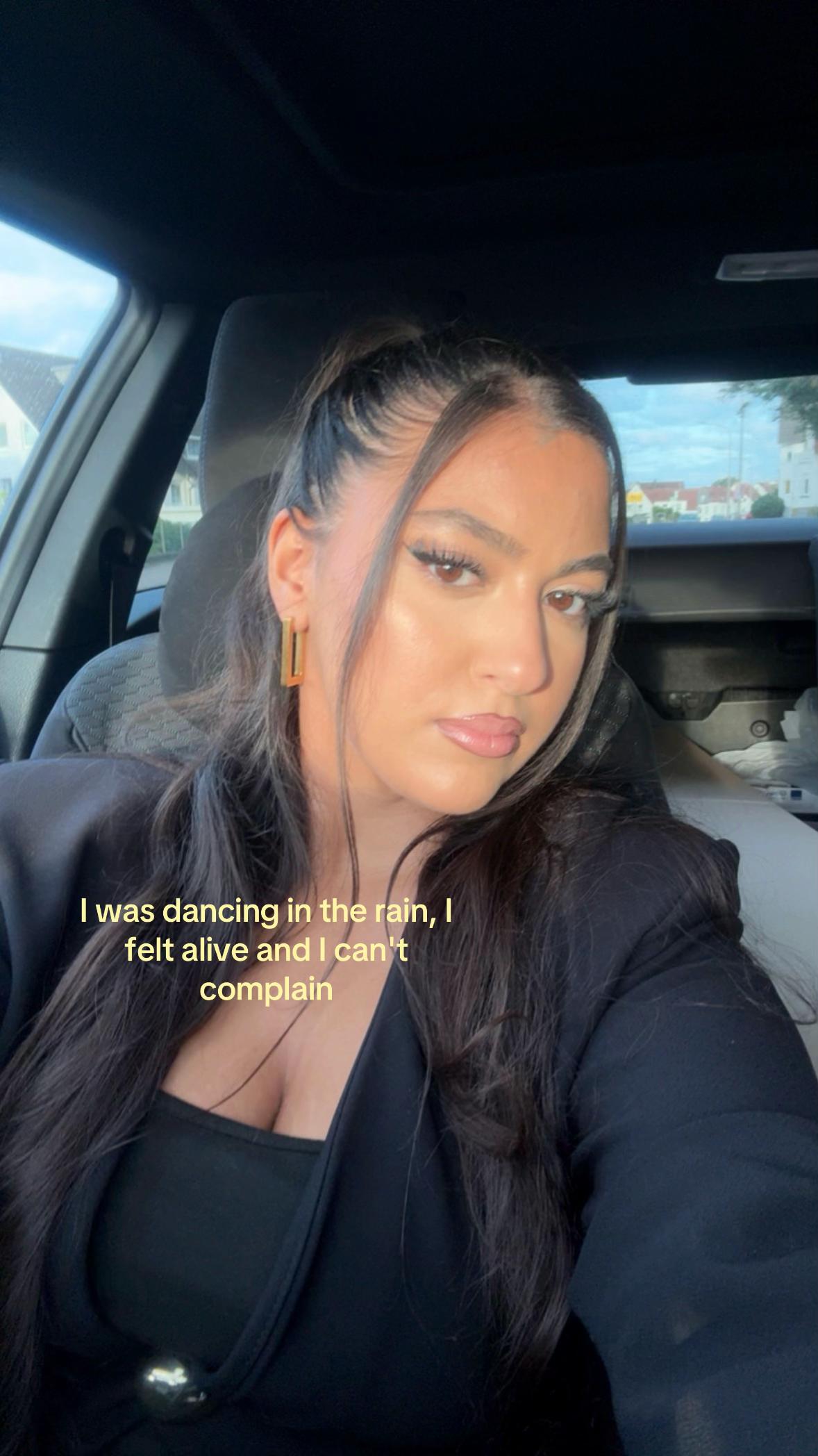@𝐚 & 𝐦