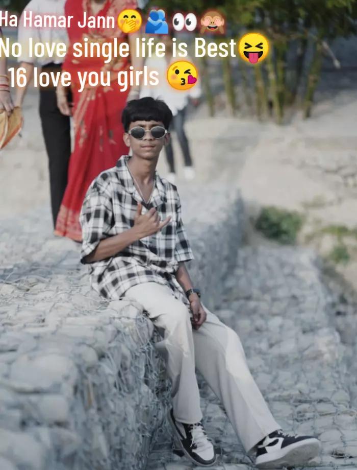 @👑KING🥹OF💔 SAD😔BOY🥺
