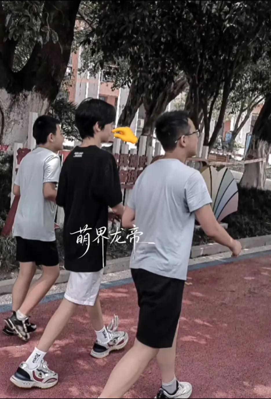 @Zhienhan