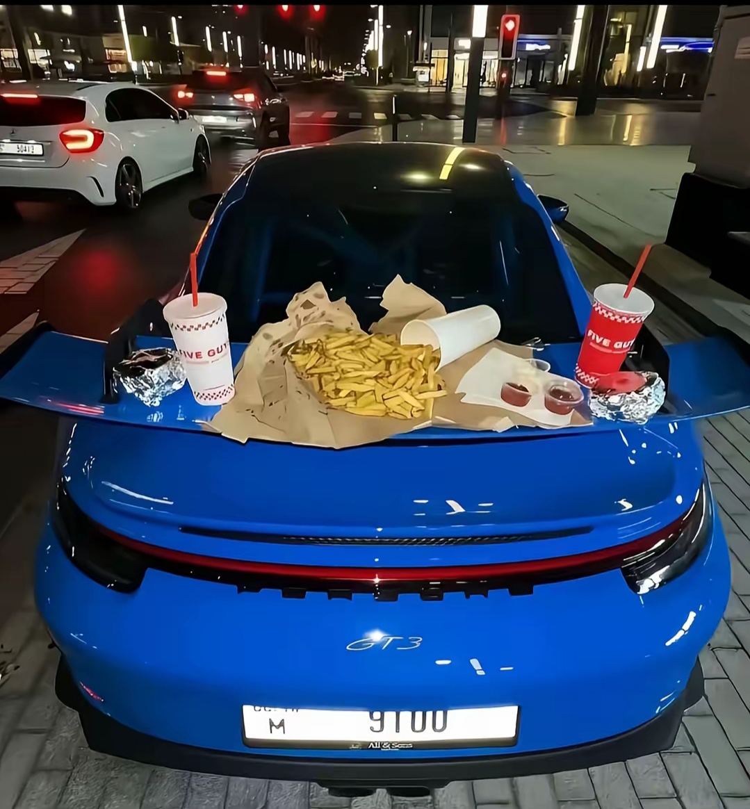 @𝕊𝕢𝕦𝕖𝕖𝕫𝕖