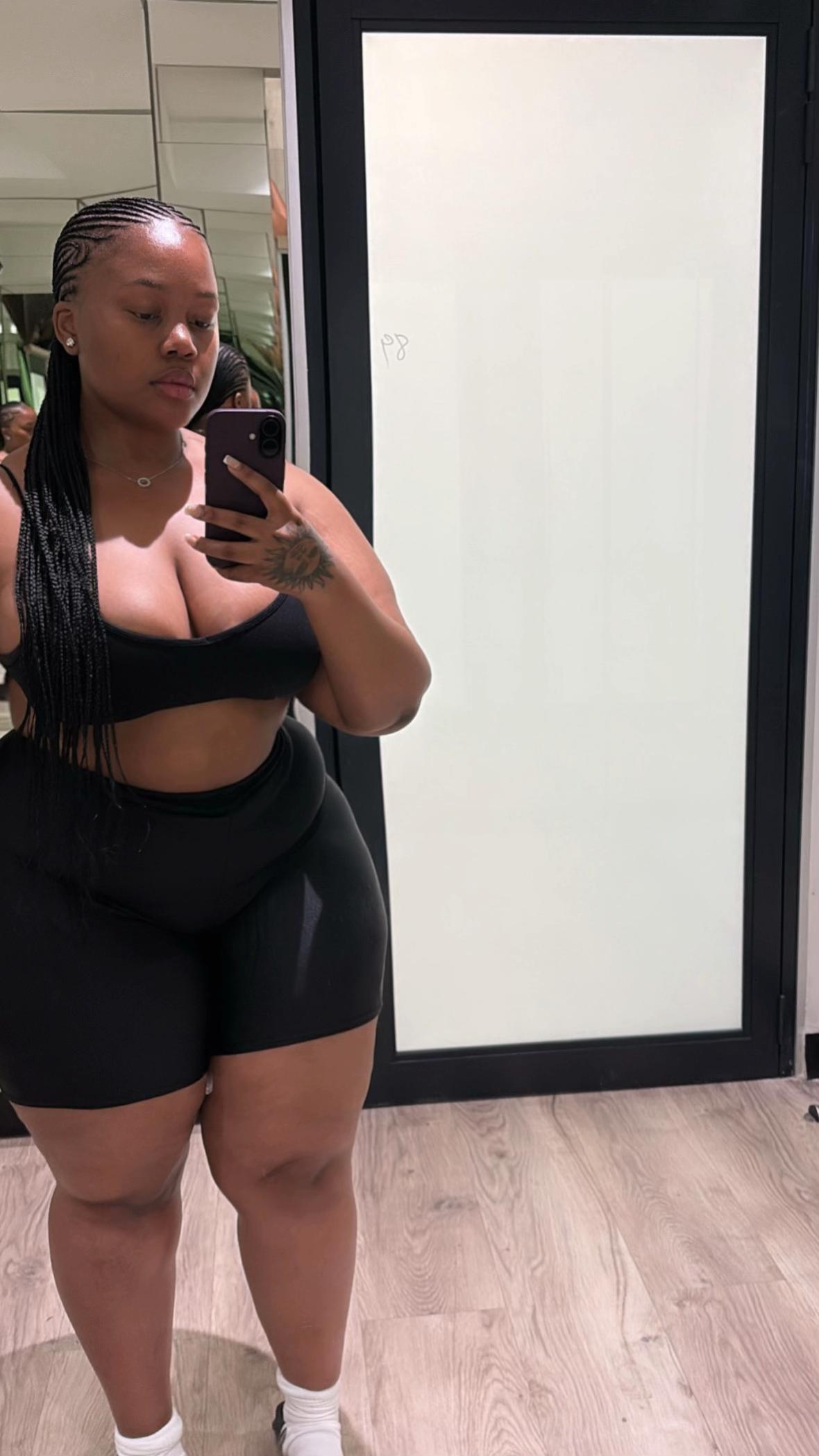 @KhanyaYucca