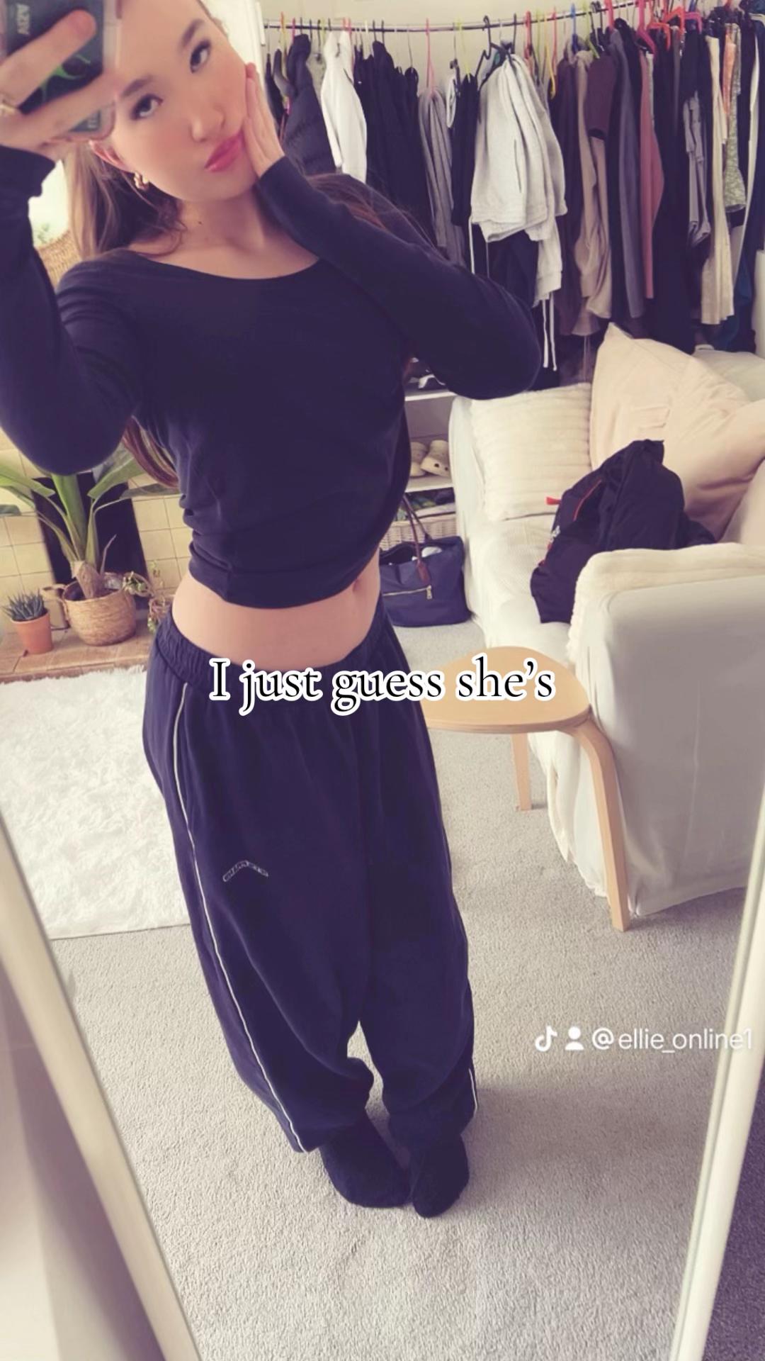 @ellie_main02