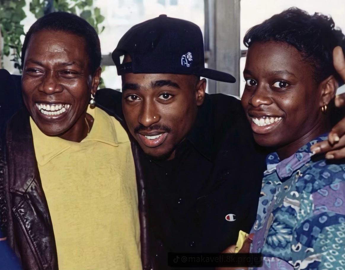 @Travel With Tupac