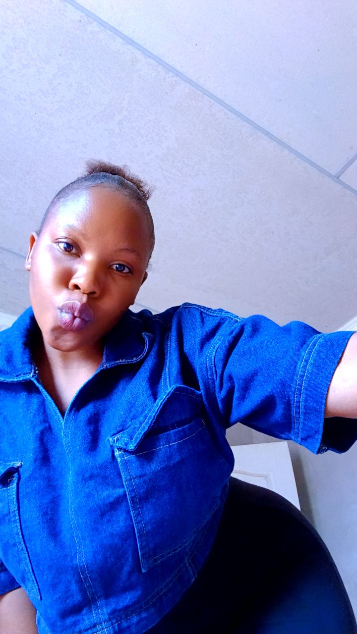 @Nikiwe.