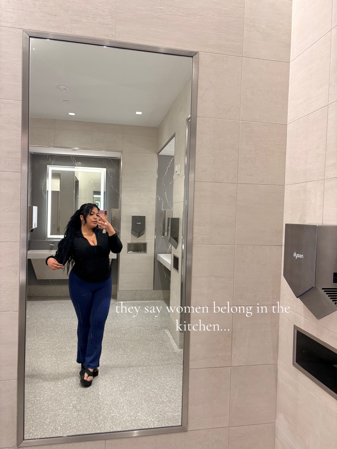 @Queens Nail & Makeup Artist❣️