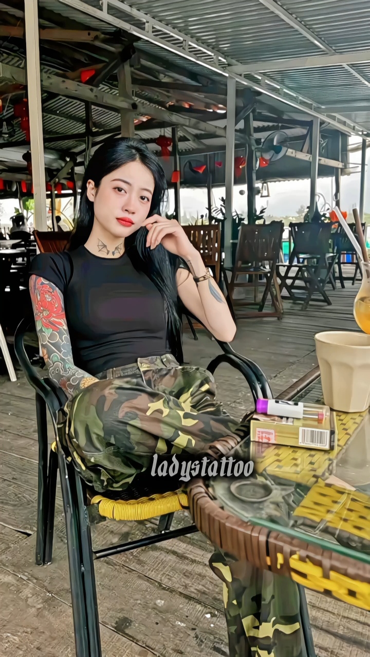 @𝕷𝖆𝖉𝖞𝖘𝖙𝖆𝖙𝖙𝖔𝖔