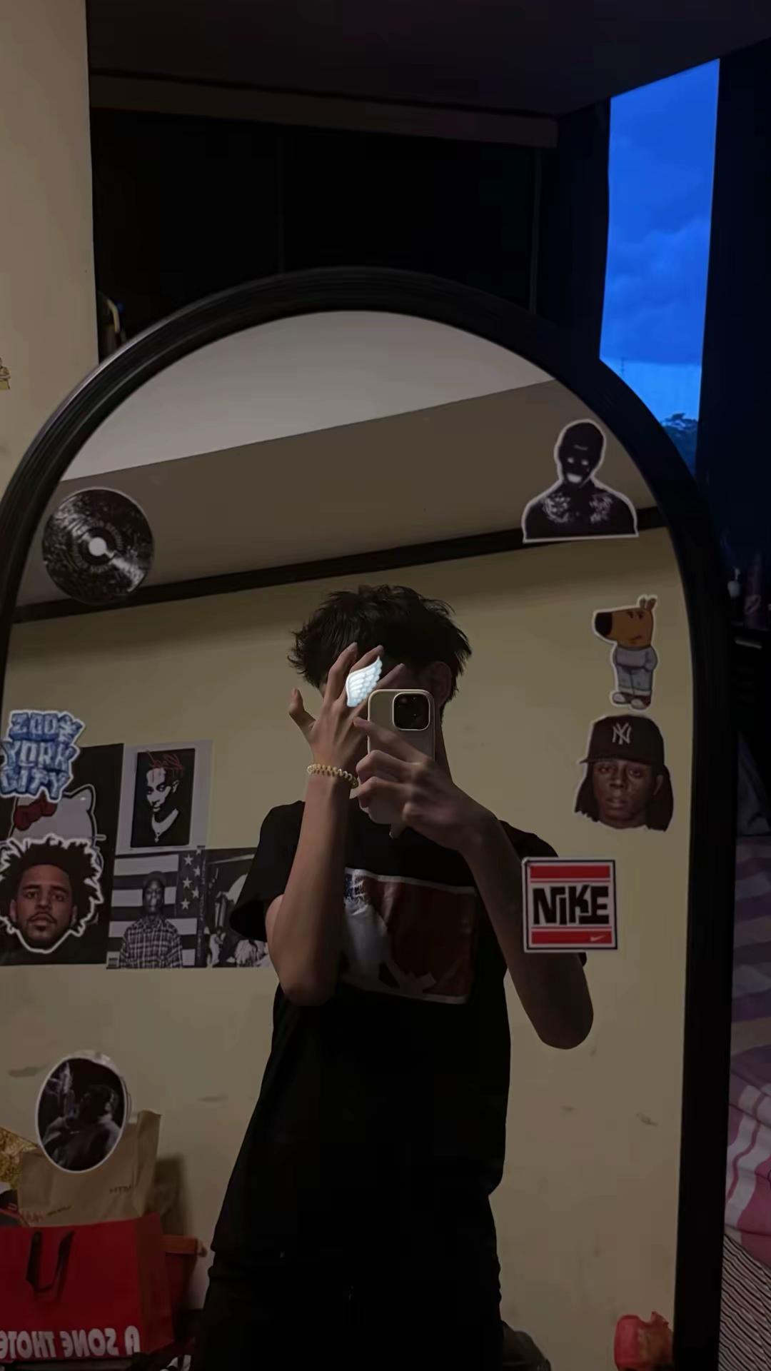 @<2