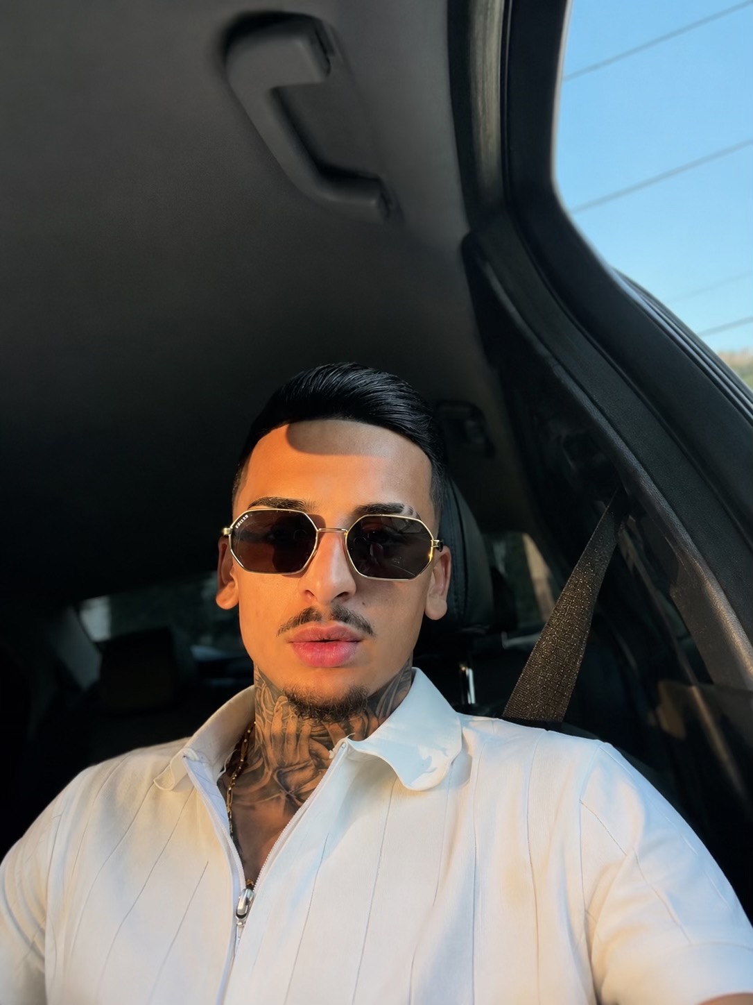 @Lazăr666
