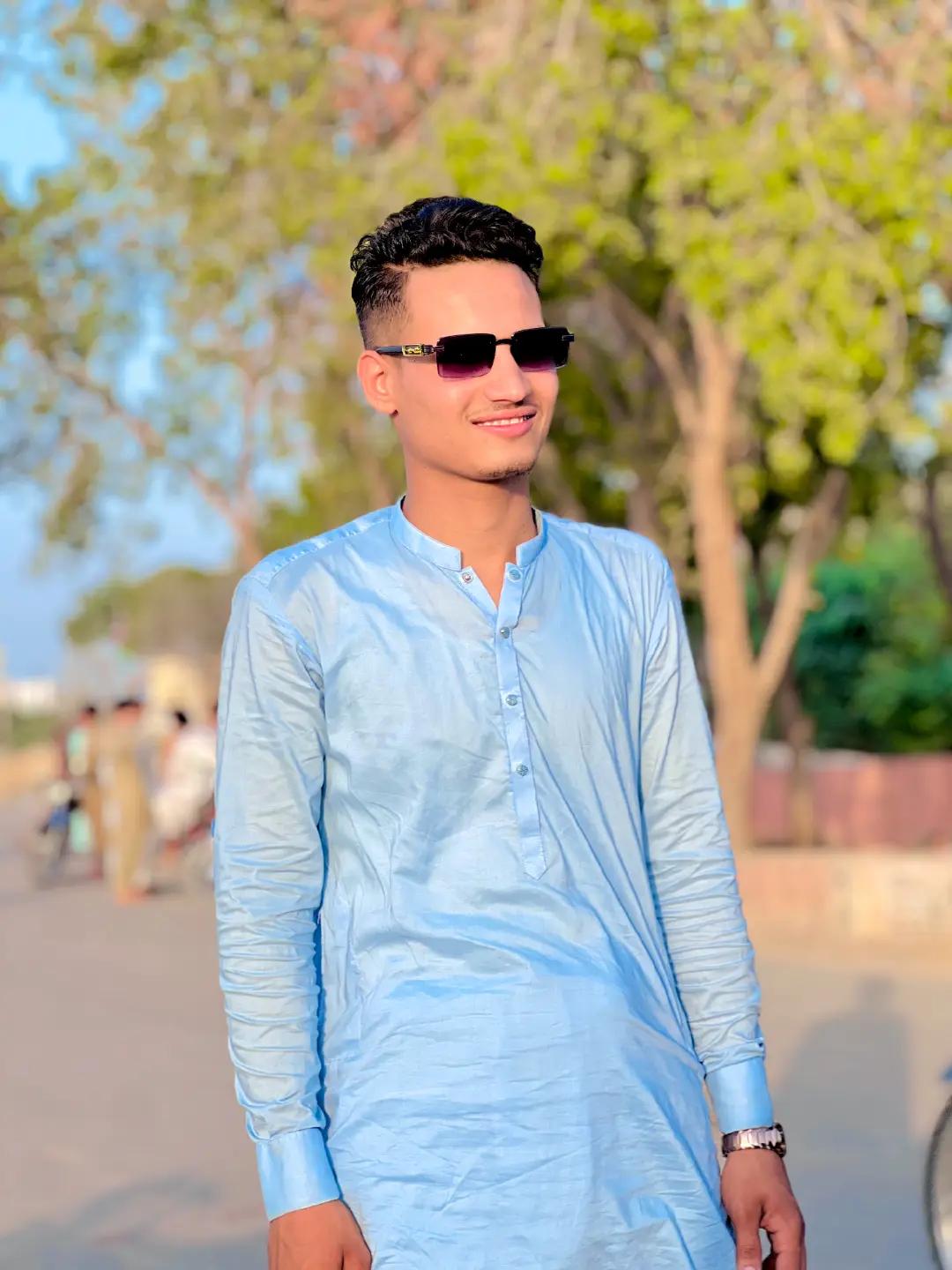 @Ubaid Khan001