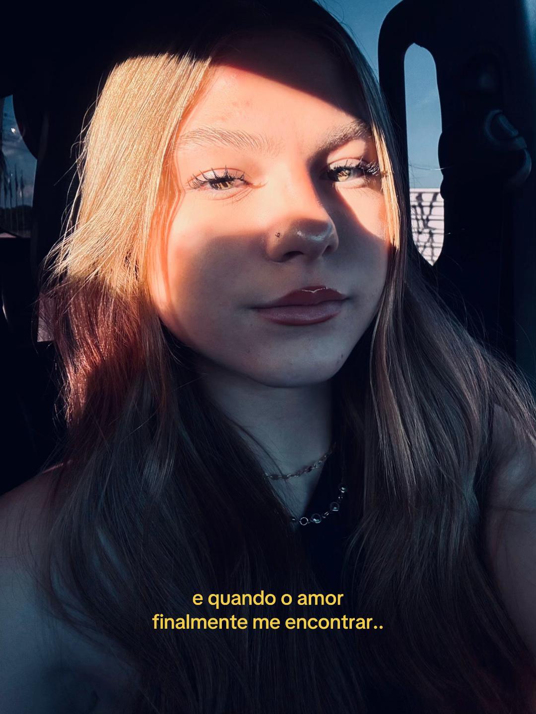 @⚢
