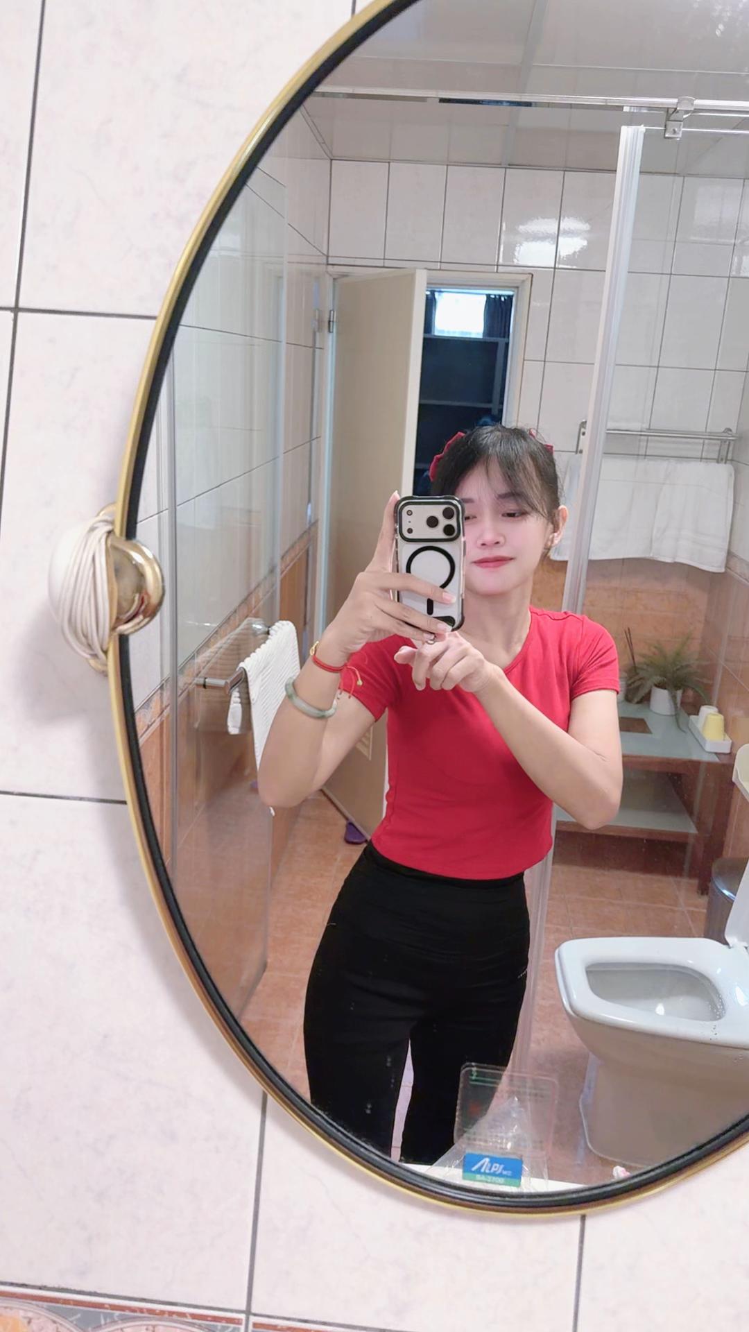 @Adelia changhelpina 🇹🇼🇮🇩