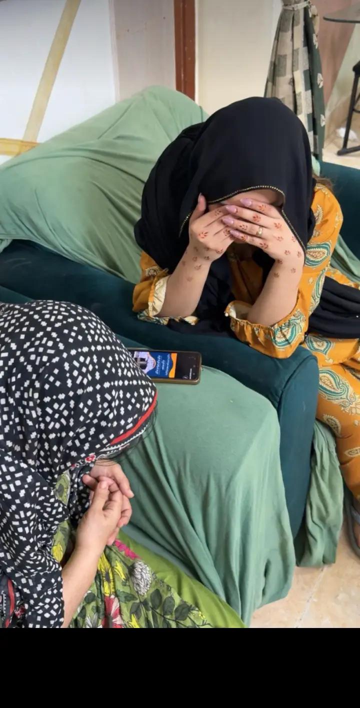 @Mr and Mrs Hussain tareen &hearts;️😍