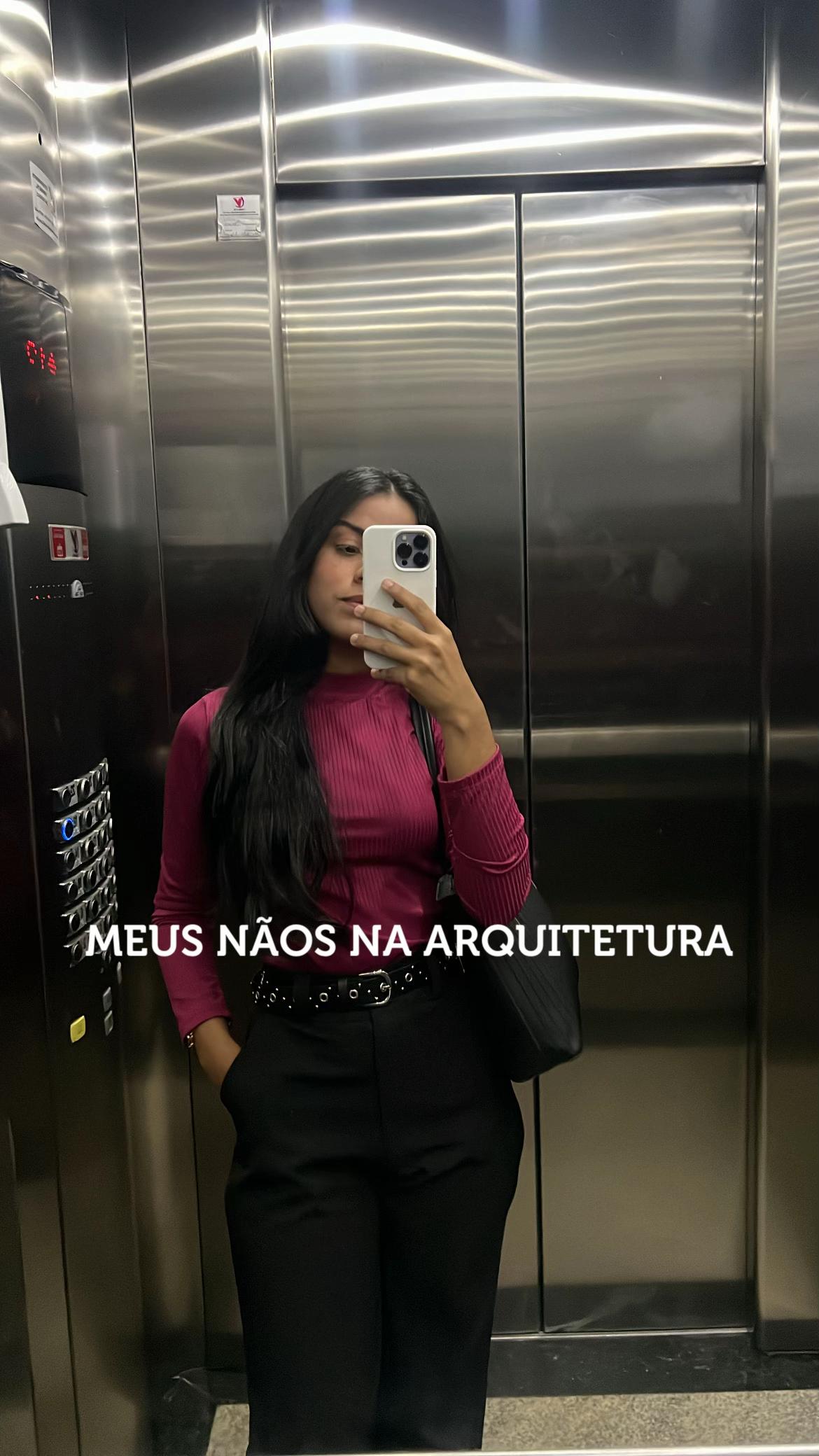 @Vitória Vivian ✨