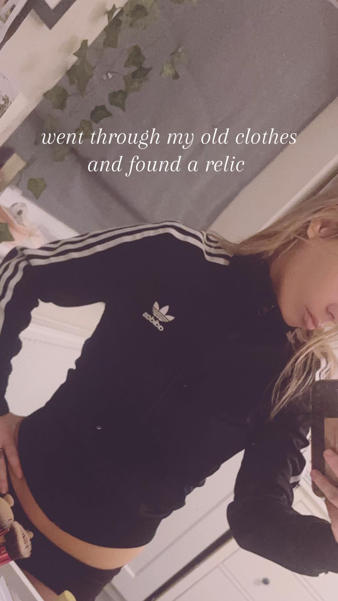 @hollyperring