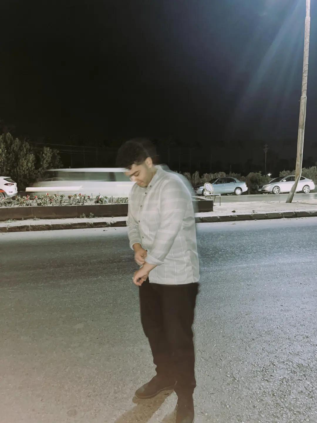 @E L M O S H๐ง๐ป