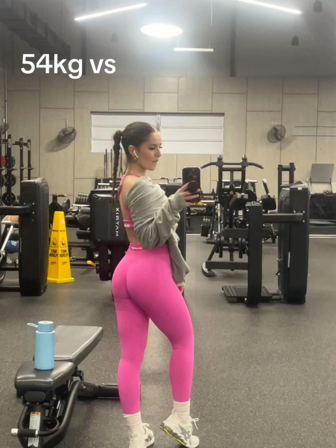 @eleni.boo8