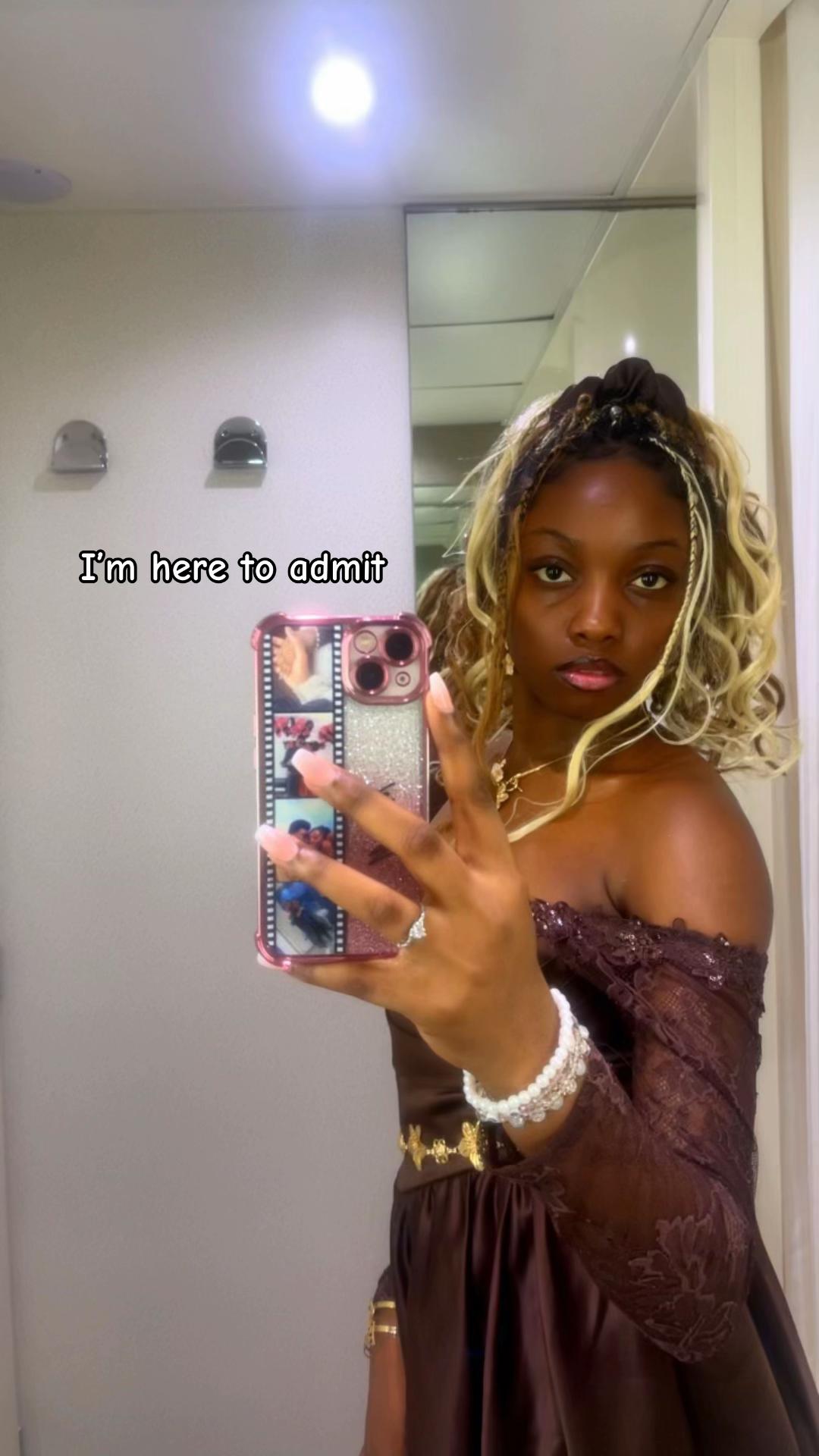 @MofeXLola🩷💙