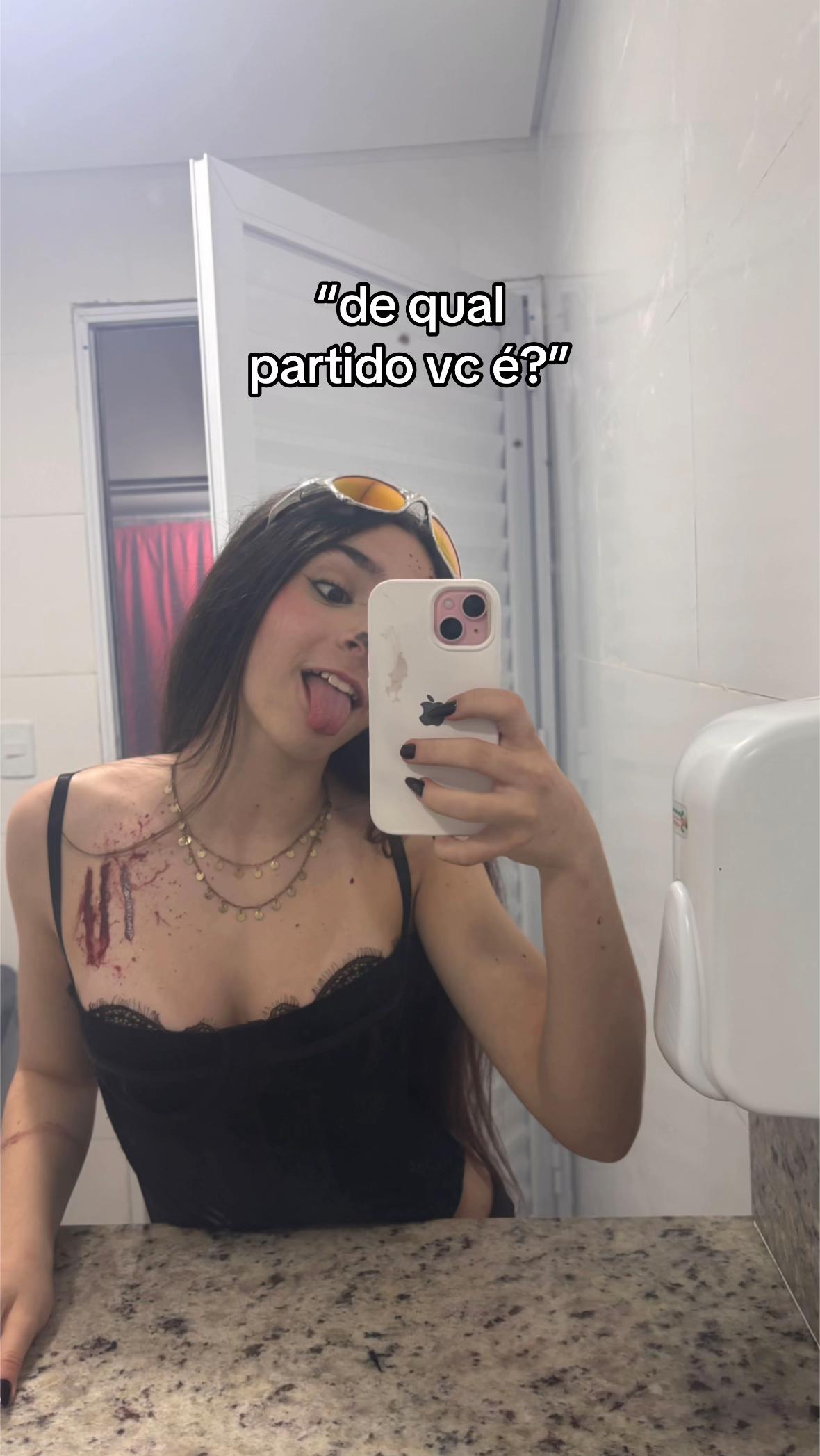 @close_iisinhaaa
