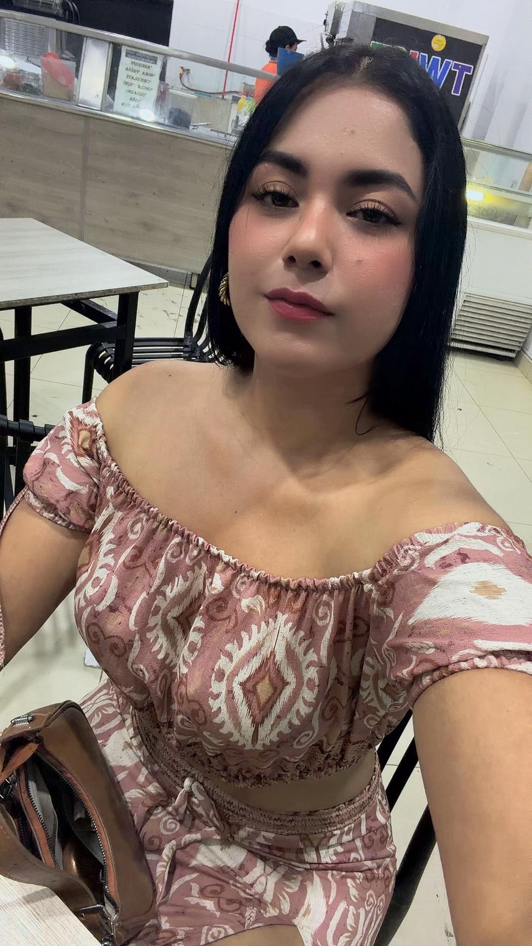 @YINITA ROX 🌸