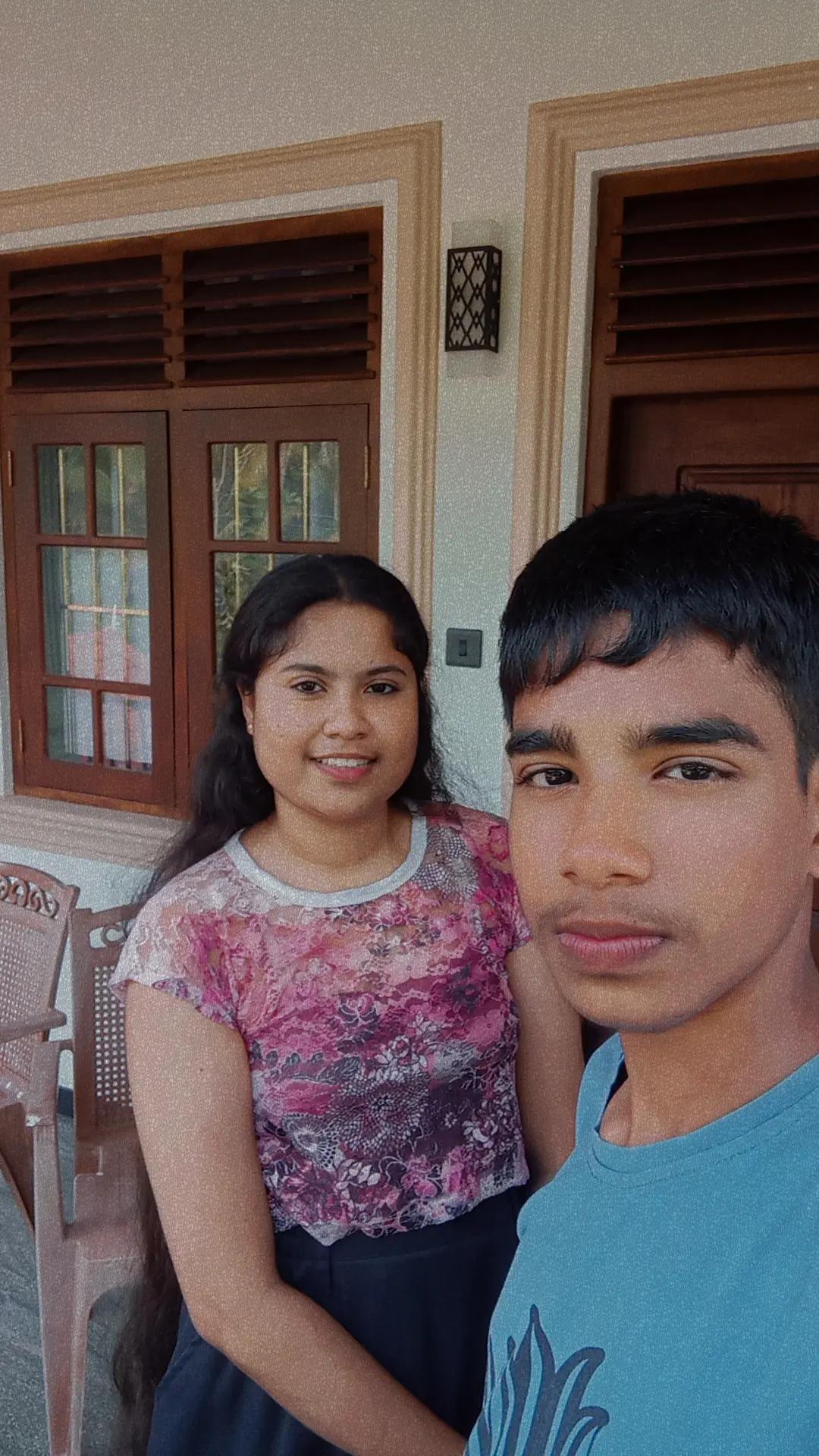 @Chathu_