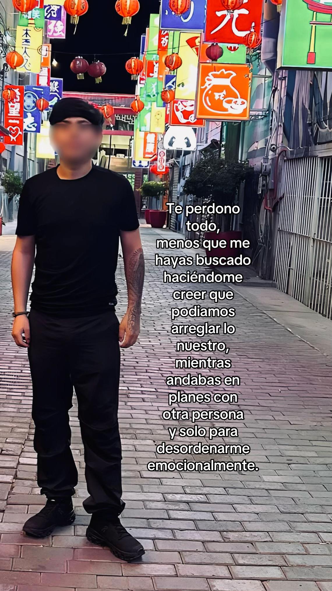 @⃟