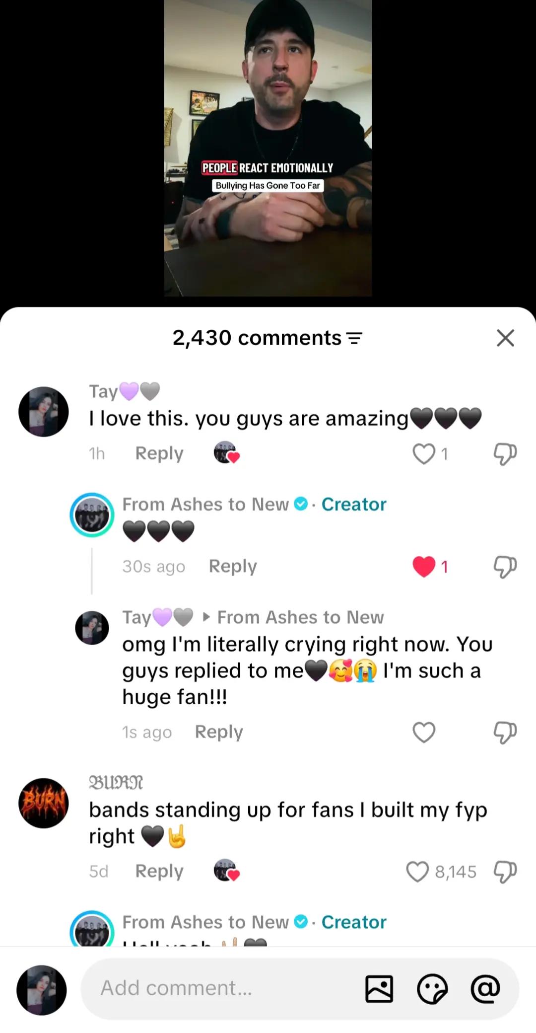 @Tay💜🖤