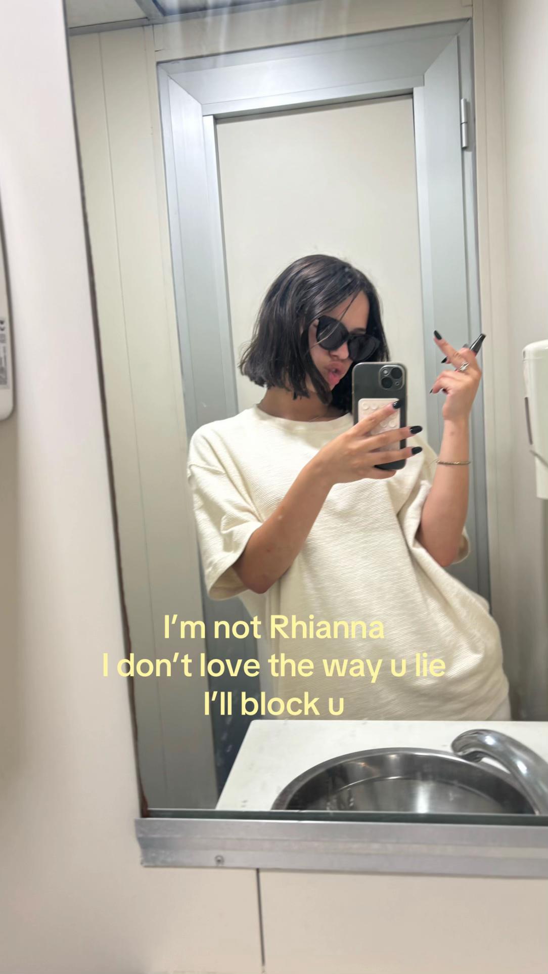 @nicole