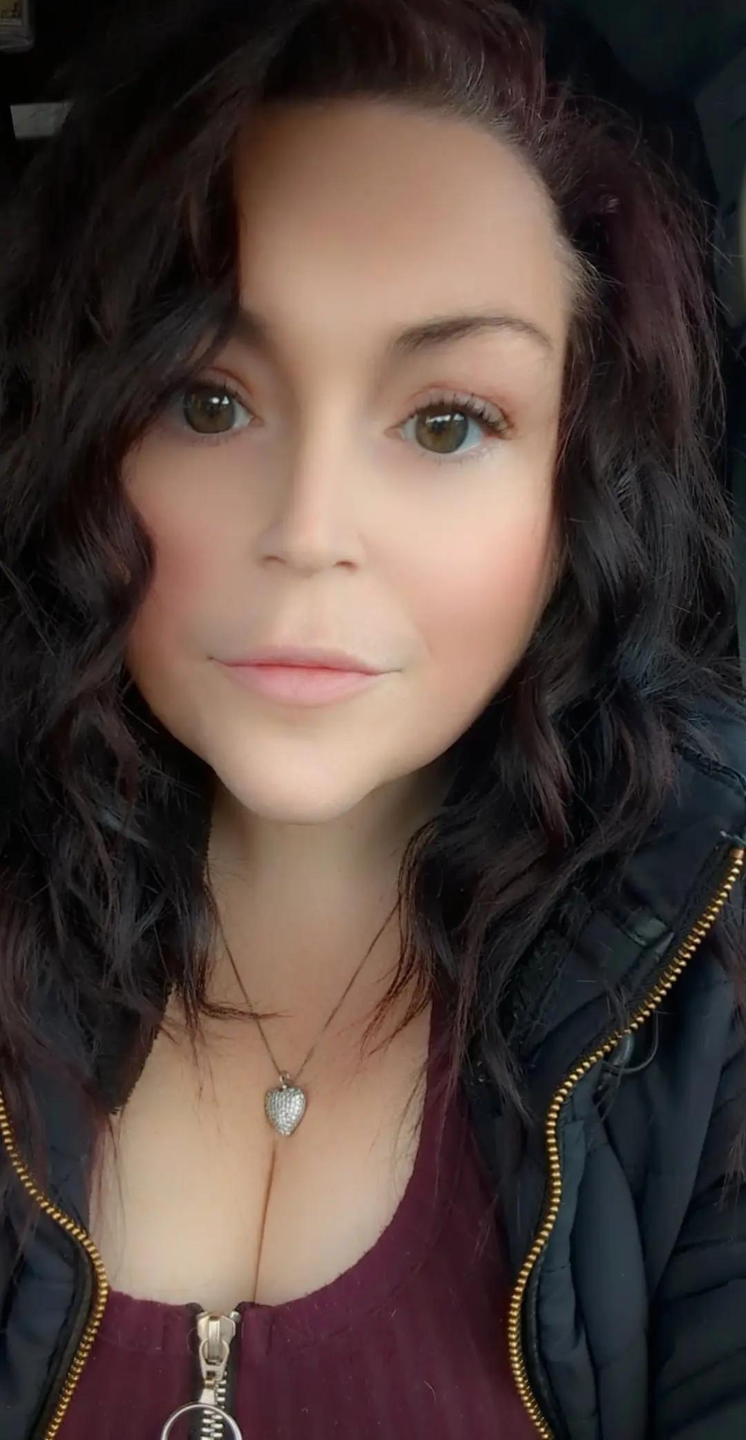 @AshleyJay