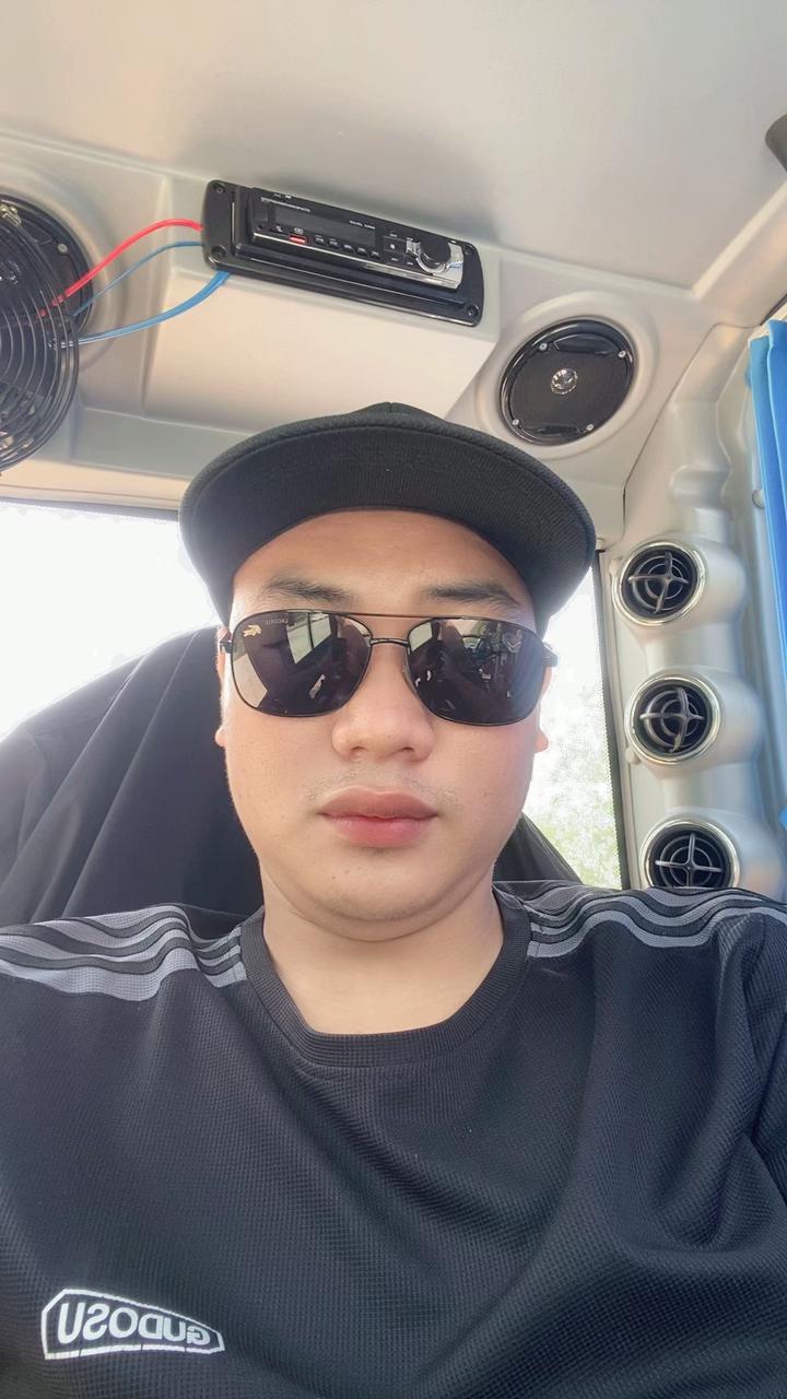 @N&ocirc;ng đức long
