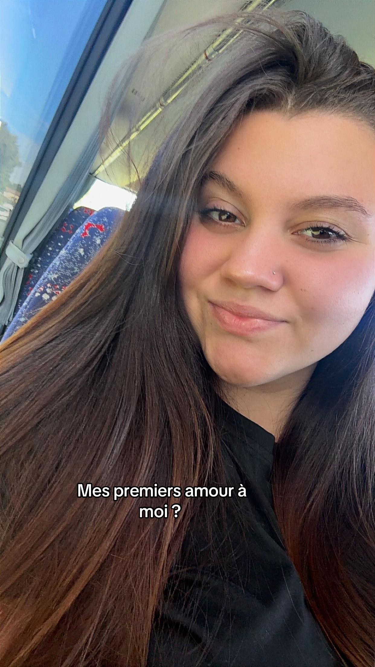 @𝒯𝒽𝒶𝒾𝓈