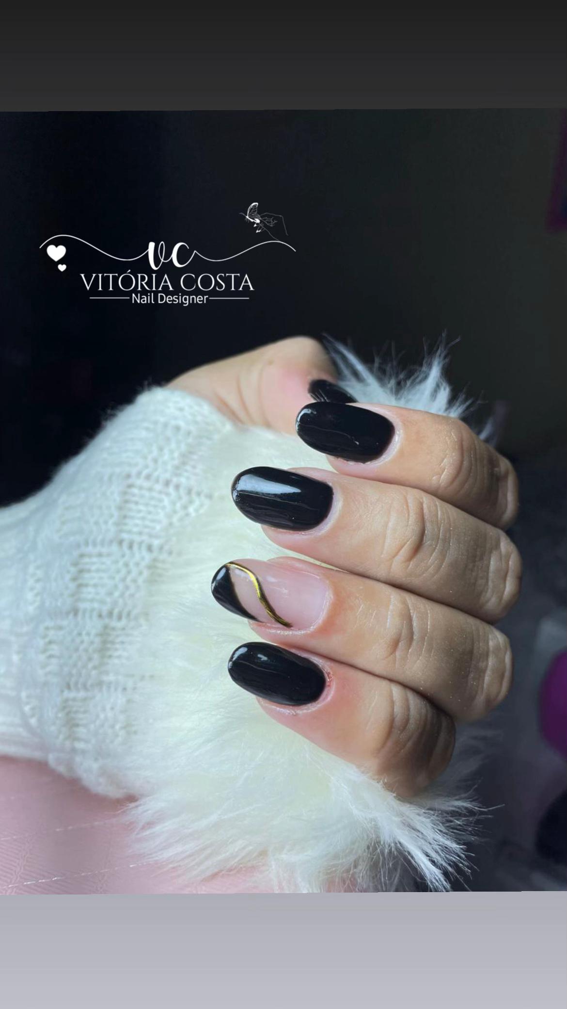 @Vitóriacosta_naildesign