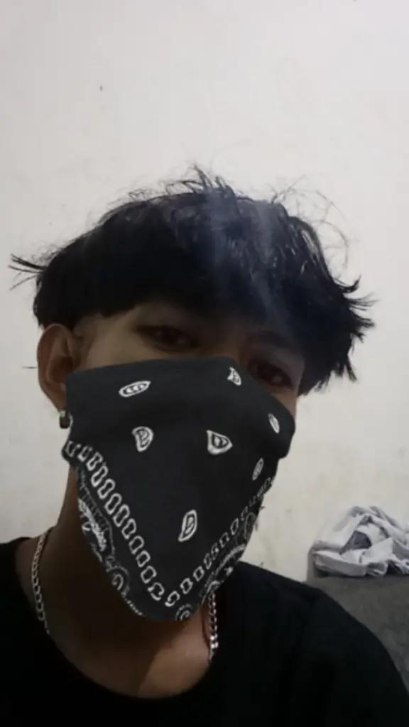 @𝘙𝘪𝘢𝘯𝘯 &bull;