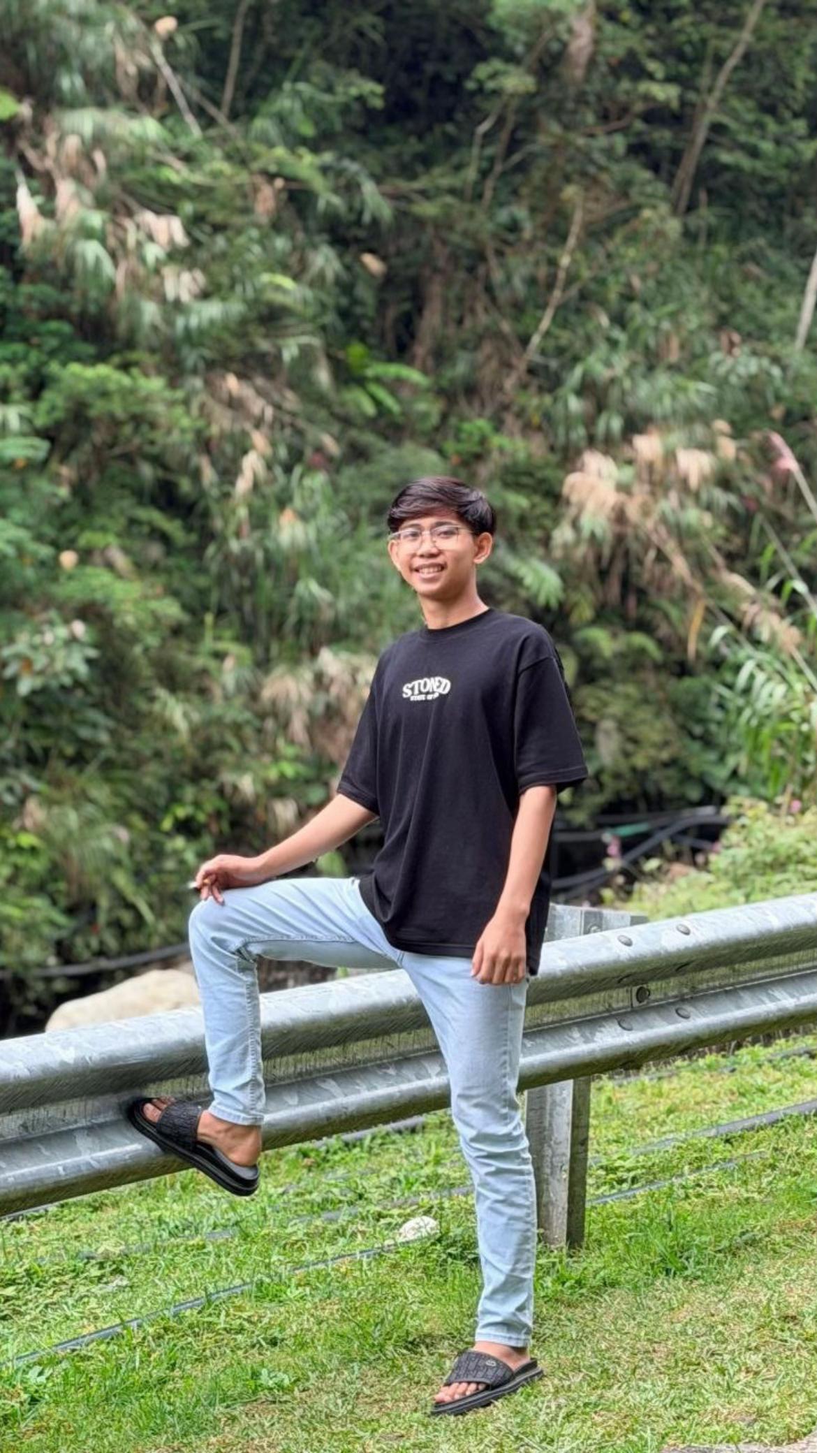 @hzq